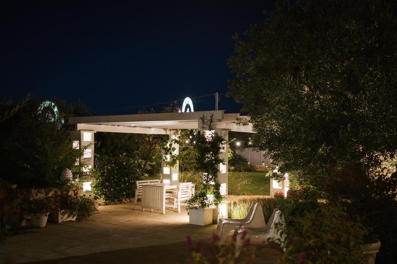 Prestigiosa Villa Con Piscina Condominiale Monopoli Buitenkant foto