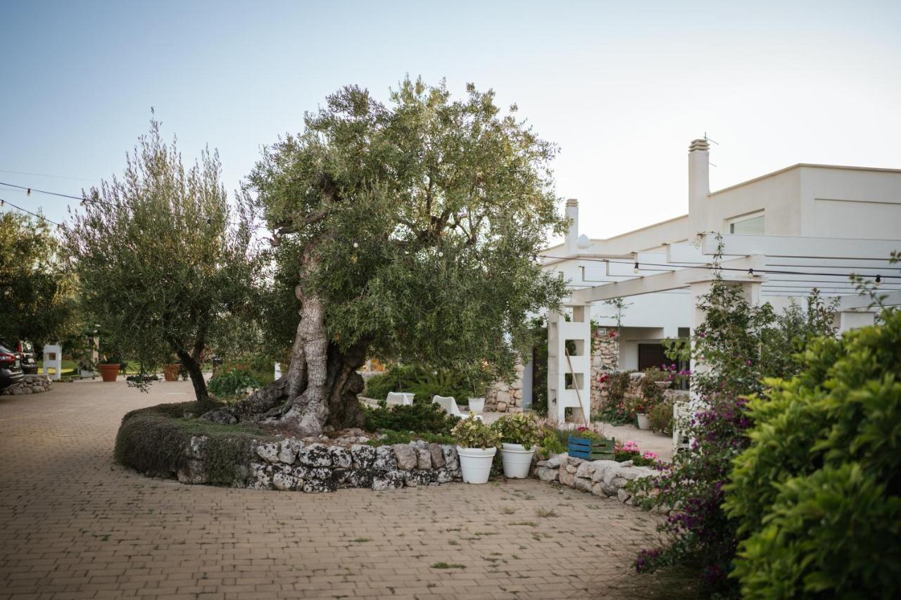 Prestigiosa Villa Con Piscina Condominiale Monopoli Buitenkant foto